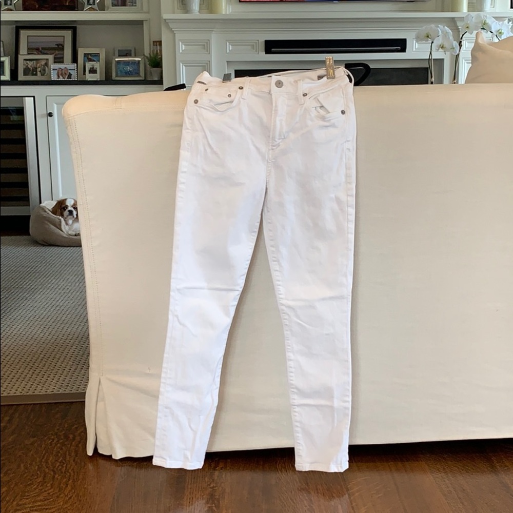 Citizen of Humanity white